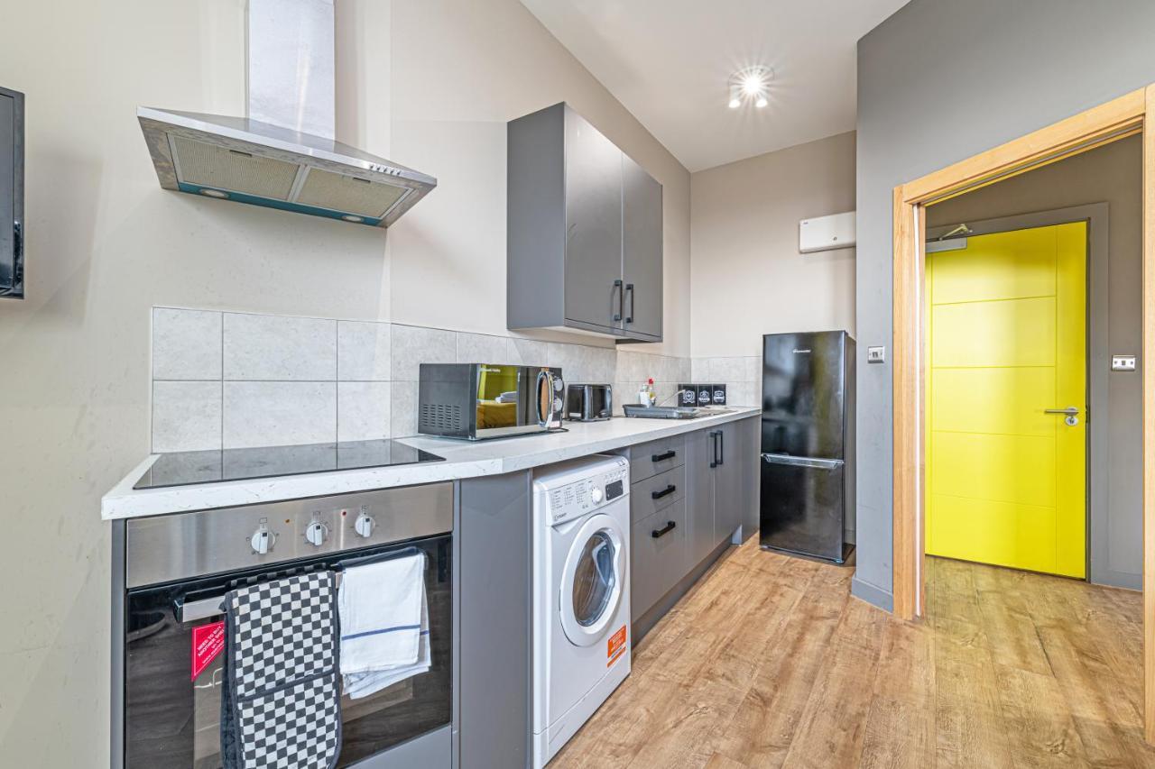 Wigan Central Serviced Apartments Екстериор снимка