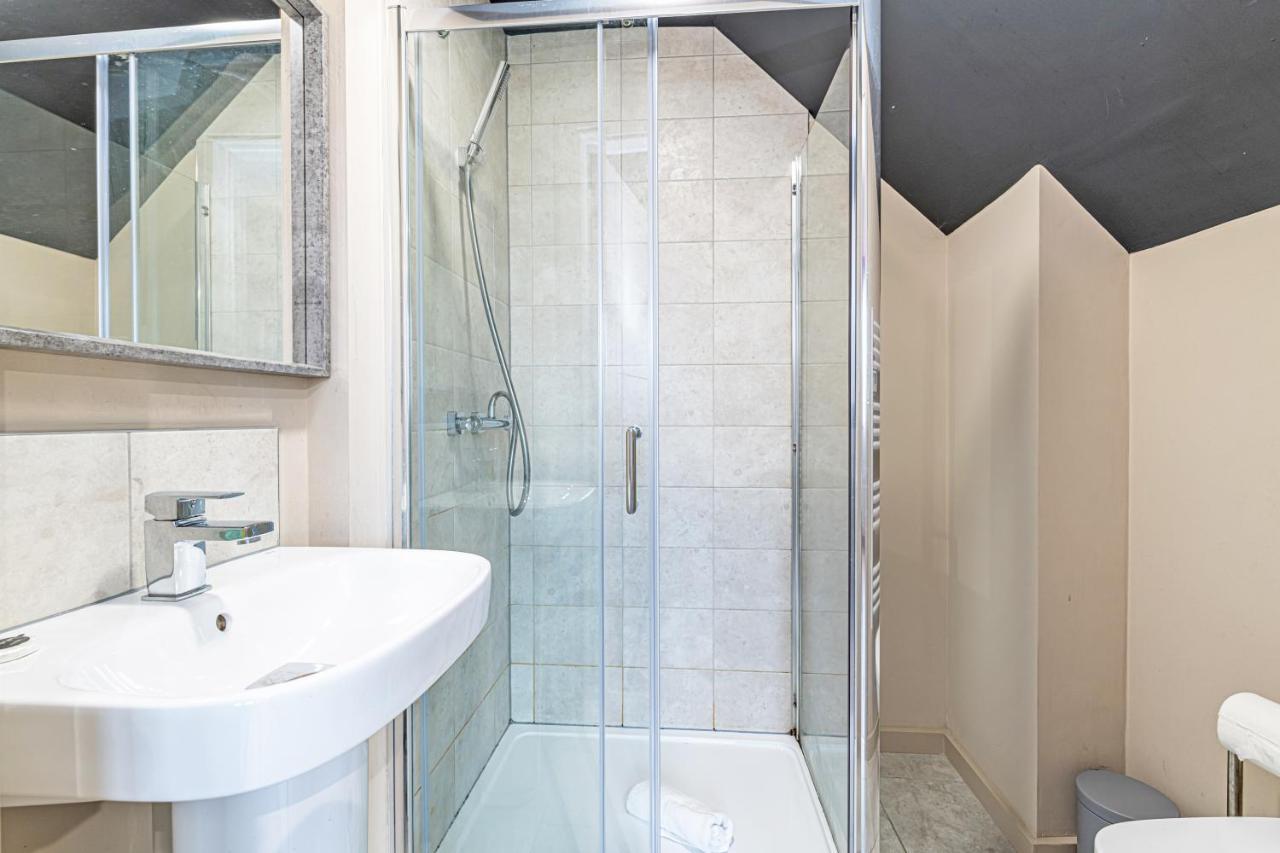 Wigan Central Serviced Apartments Екстериор снимка