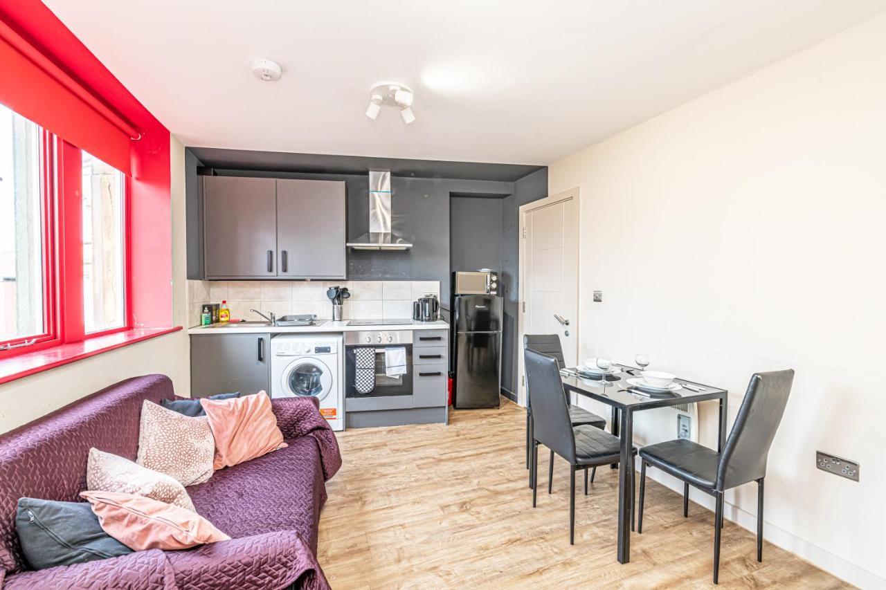 Wigan Central Serviced Apartments Екстериор снимка