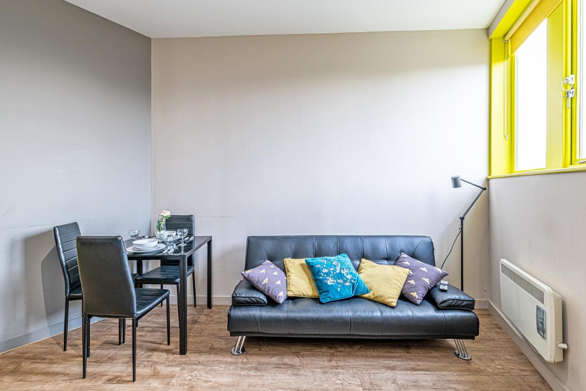 Wigan Central Serviced Apartments Екстериор снимка