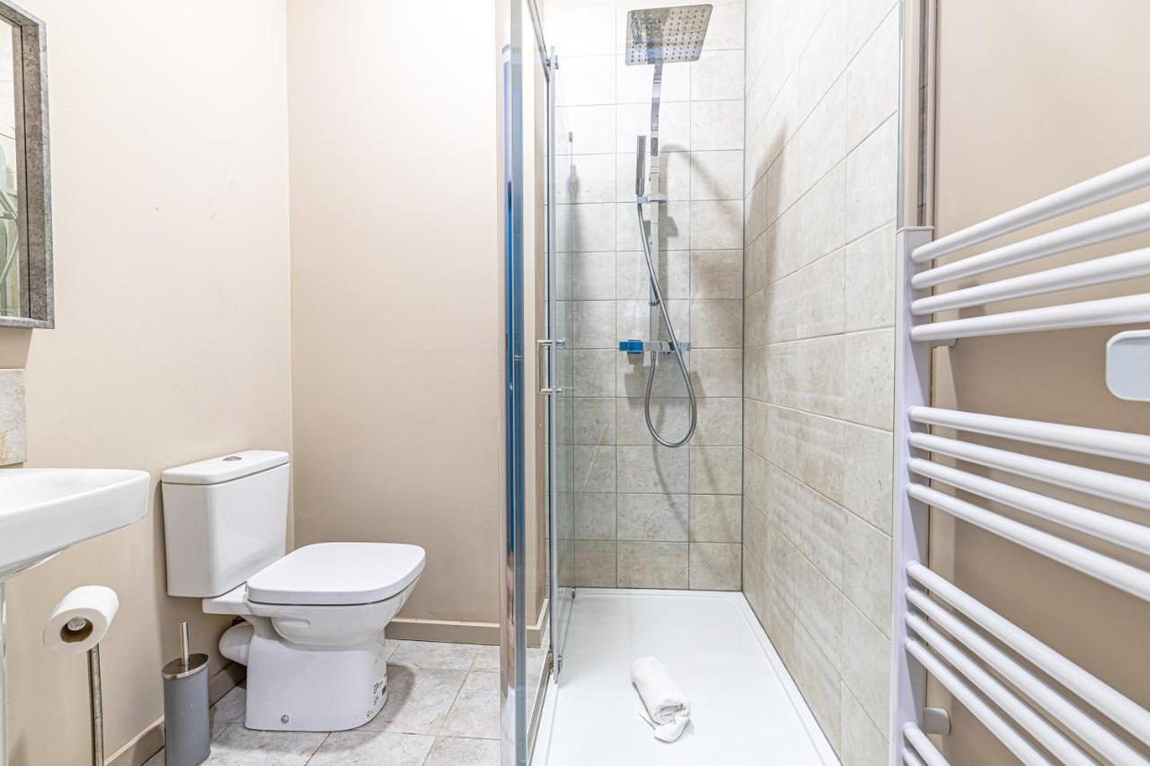 Wigan Central Serviced Apartments Екстериор снимка